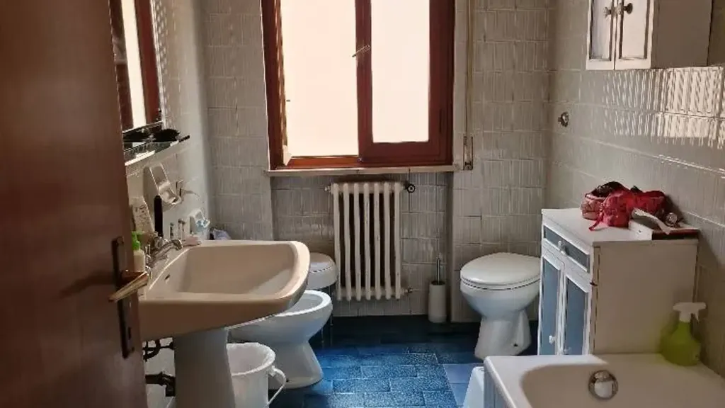 Salles de bain - Multi-level Apartment with Terrace in Pistoia