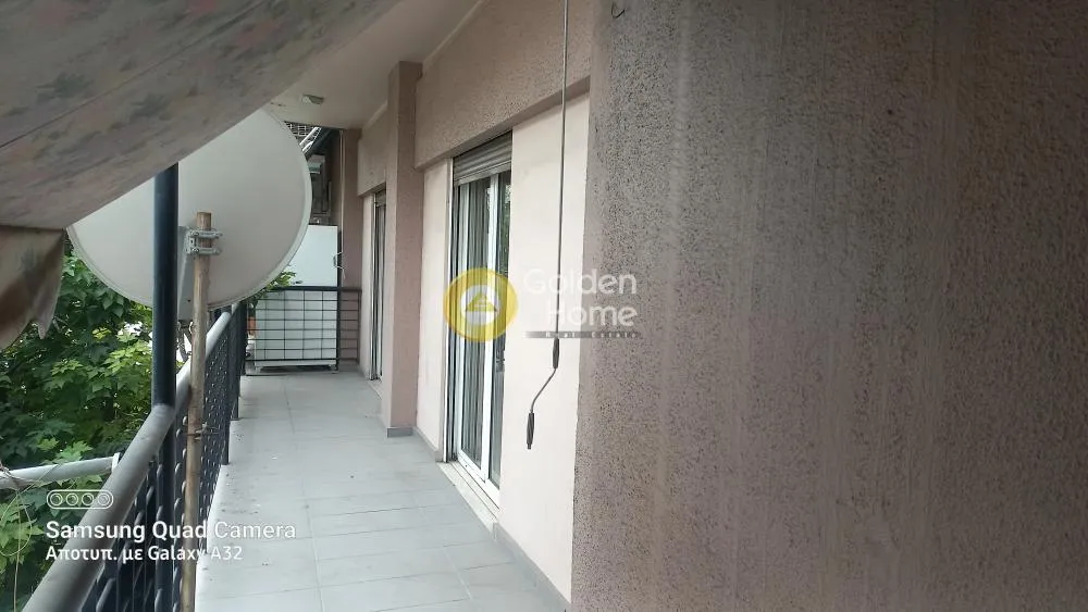 Balcon - Office Space with Balcony in Patissia-Acharnes