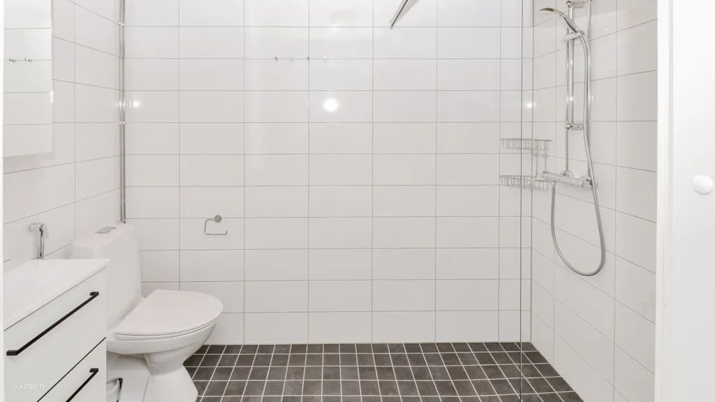 Salles de bain - Compact Apartment with Sea View in Leppävaara