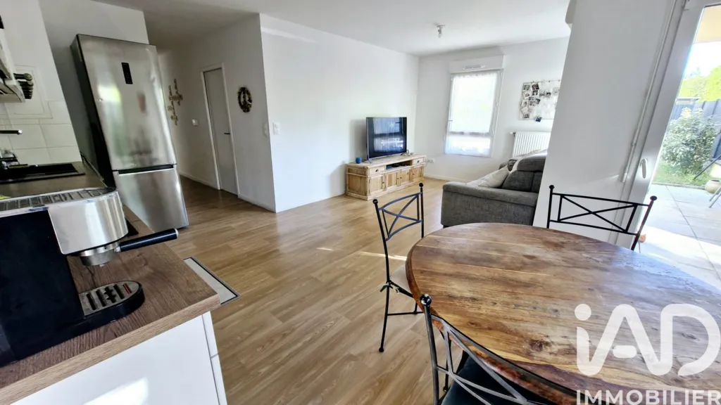 Köök - Garden-Level Apartment with Terrace in Luce
