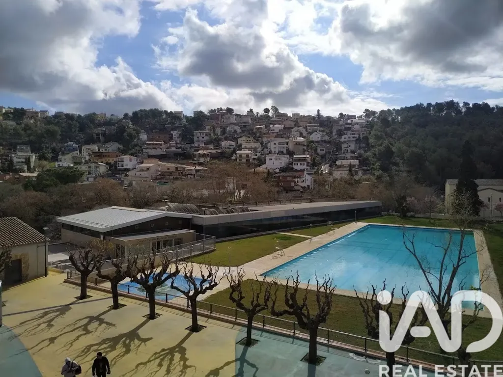 Piscine - Ground Floor Flat with Patio in Vallirana