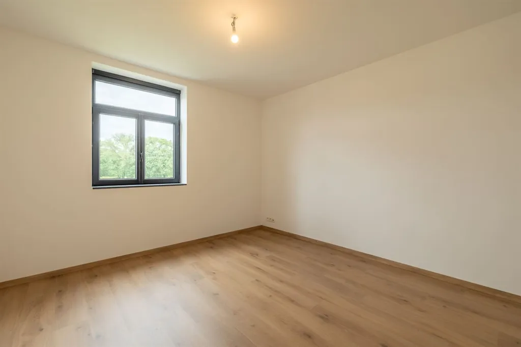 Rooms - New Build with Garden in Central Location