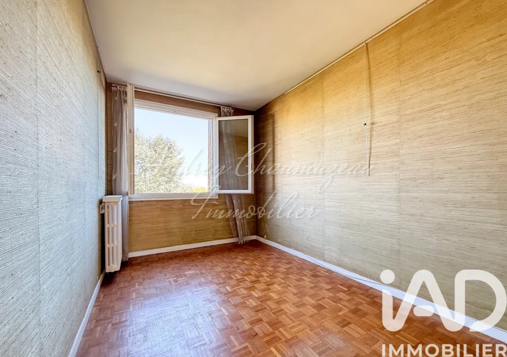 Pièces - Appartement Traversant avec Balcon à Sèvres Rive Gauche