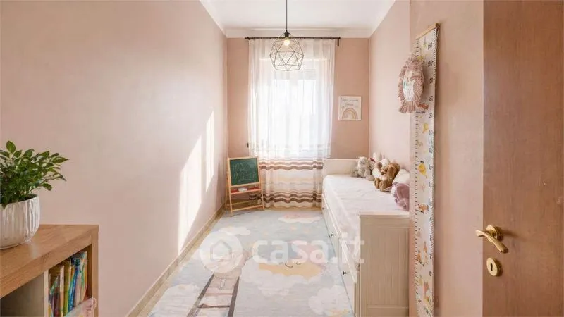 Esik - Spacious 3-Bedroom Apartment in Arcore