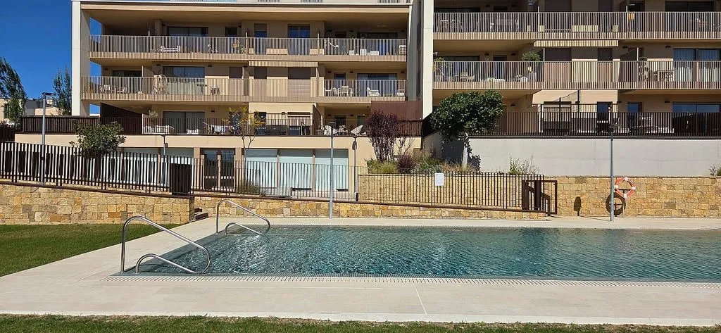 Bassein - New Flat with Pool in Campolivar