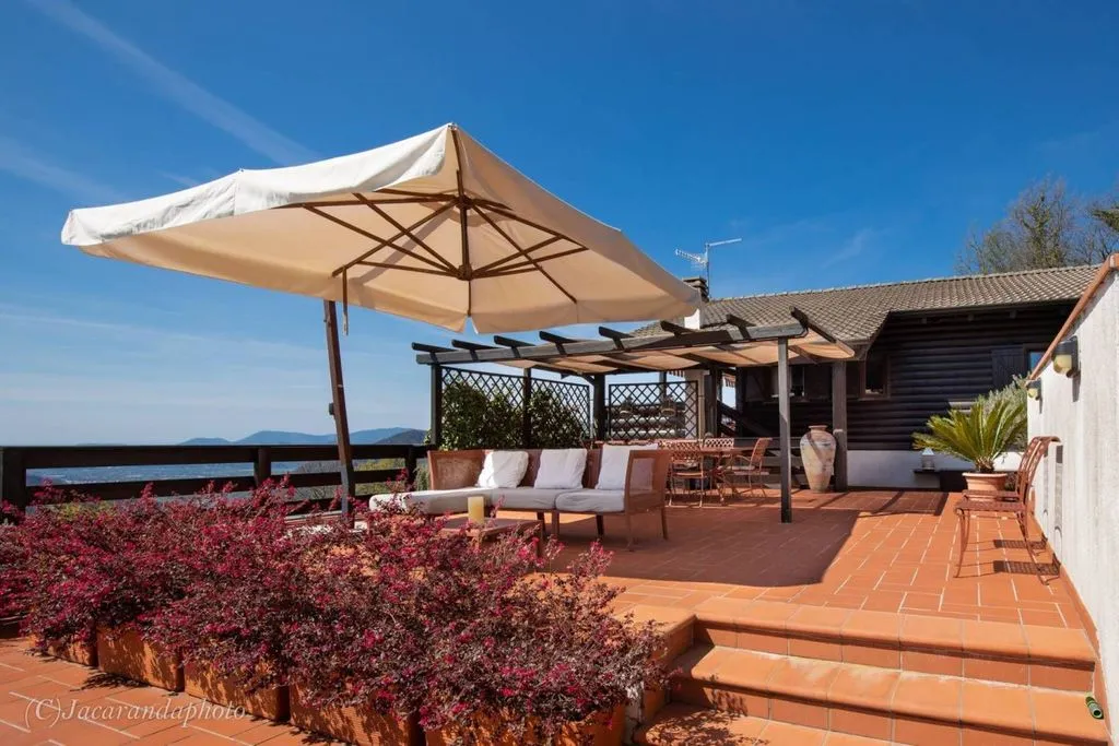Terrass - Luxury Villa with Pool in Podenzana