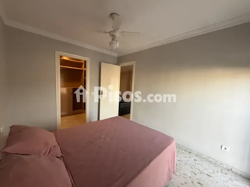 Bedrooms - Spacious Central Flat with Balcony in Calle de la Acequia