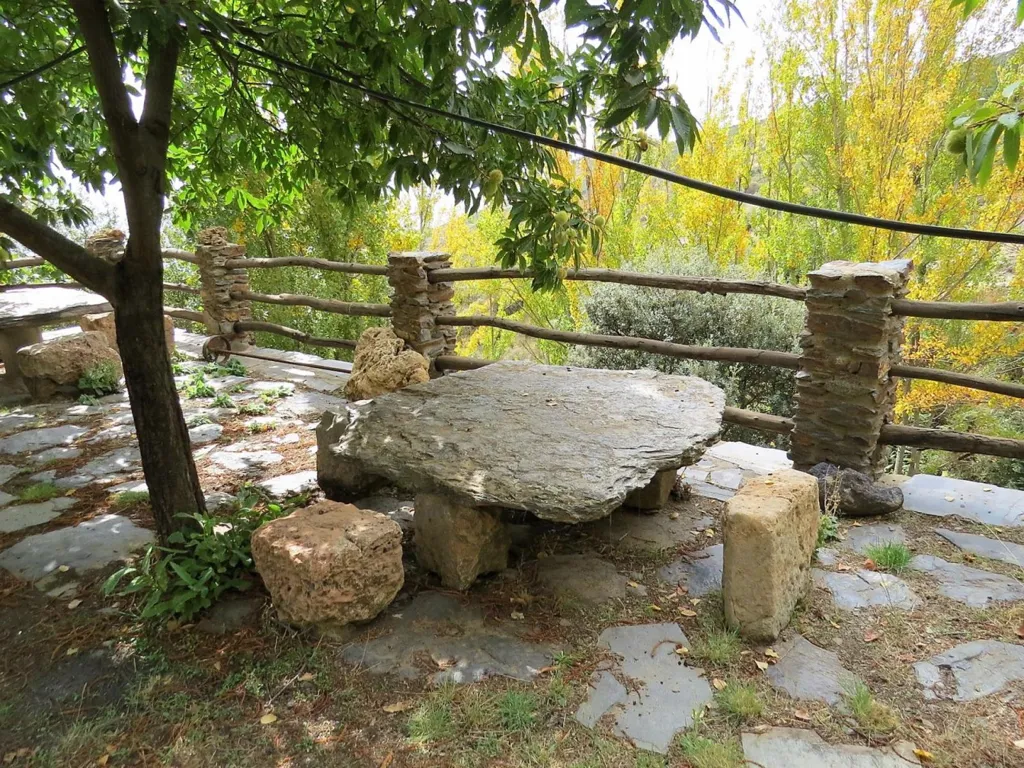 Giardino - High-Quality Mountain Cortijo with Spring in Válor