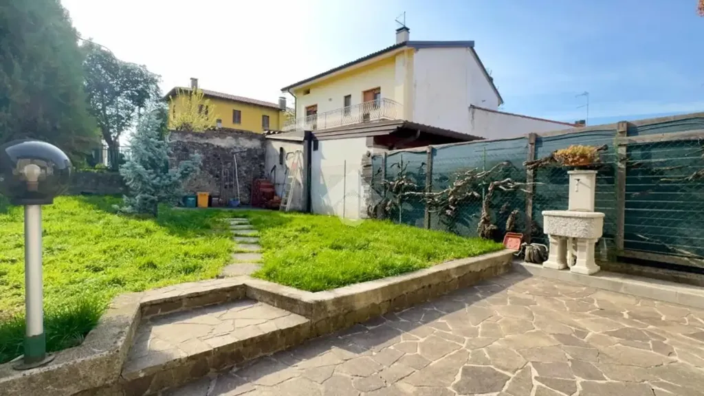 Aed - Semi-detached House with Garden in Treppo Grande