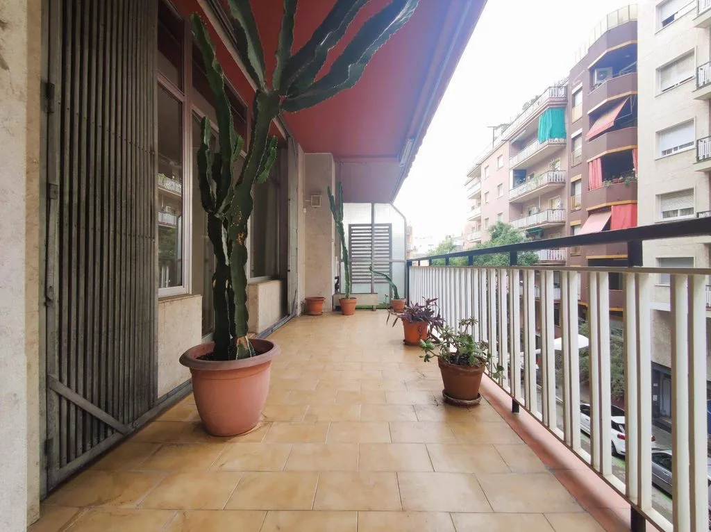 Balcone - Luxury Flat with Terrace in Sants, Barcelona