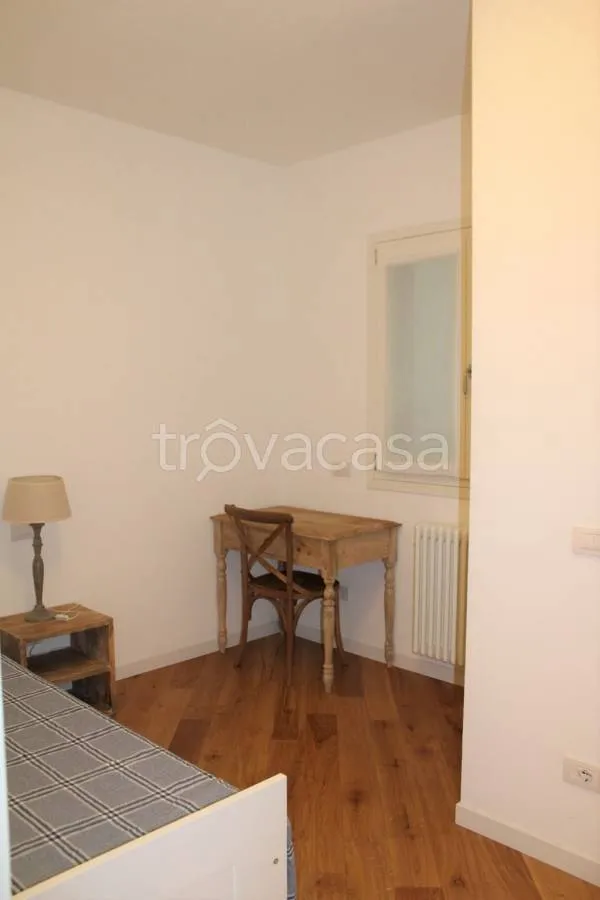 Magamistoad - Fully Furnished Flat in Central Varese