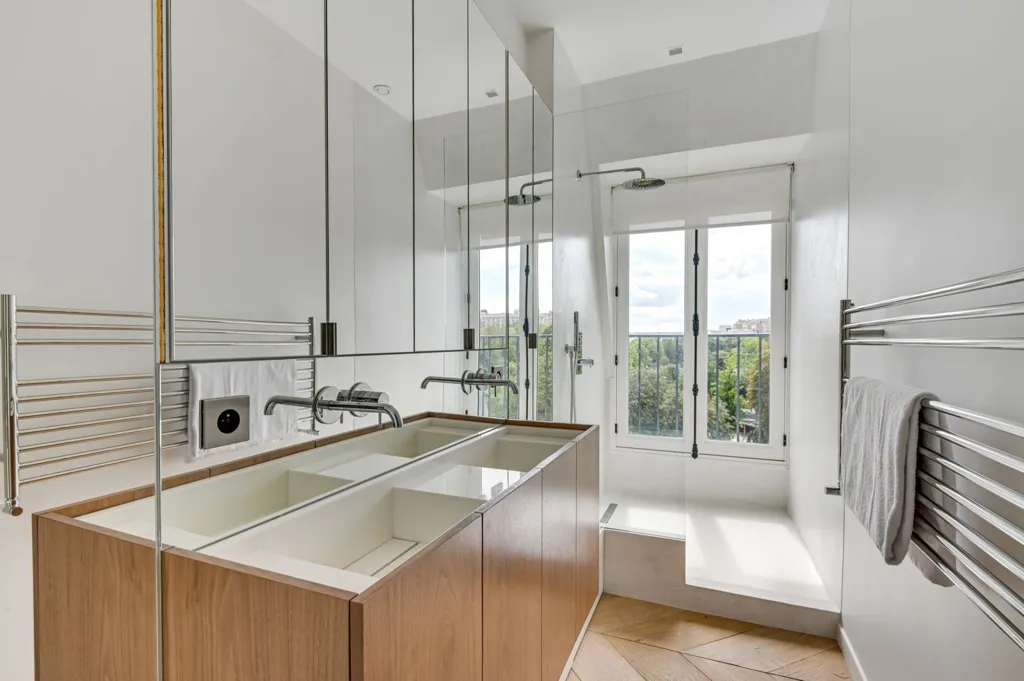 Salles de bain - Appartement de Luxe avec Vue Tour Eiffel à Paris 16