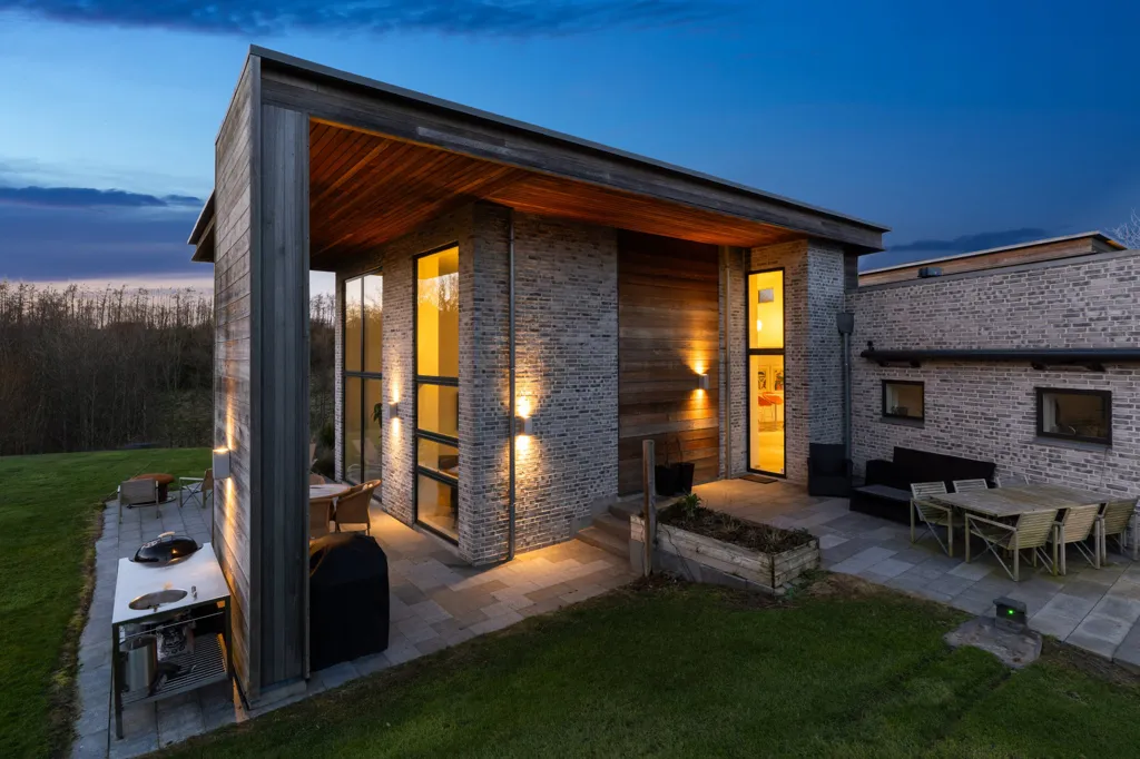 Terrasse - Modern House with Stringent Architecture in Stouby