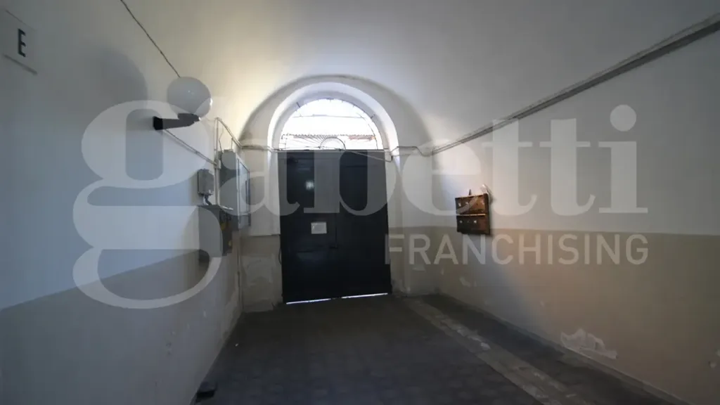 Esik - Refurbished Triplex with Balcony in Catania