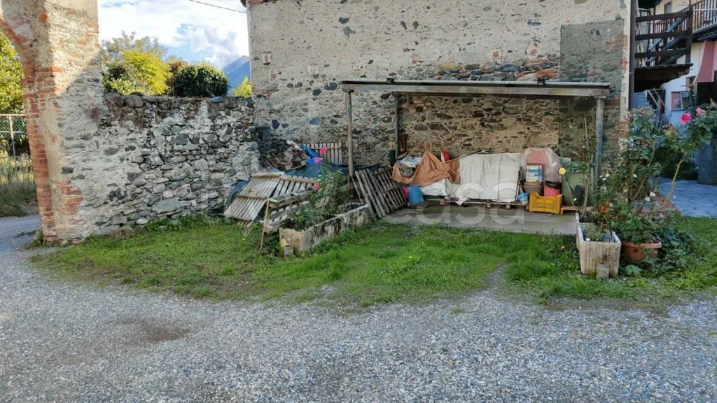 Aed - Rustic Cottage for Renovation in Caprie
