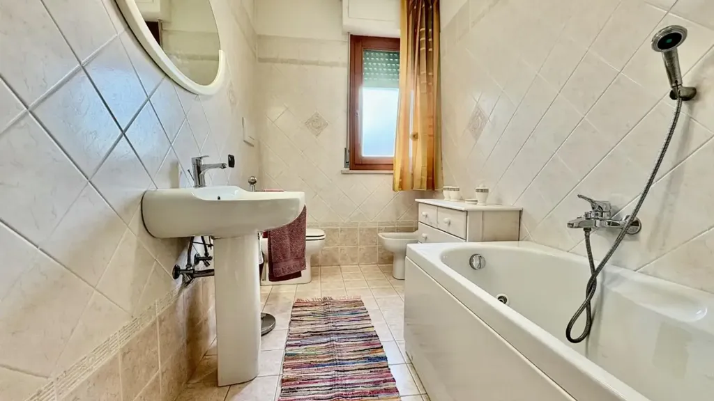 Salles de bain - Bright Bilocale with Terrace in Castelfiorentino