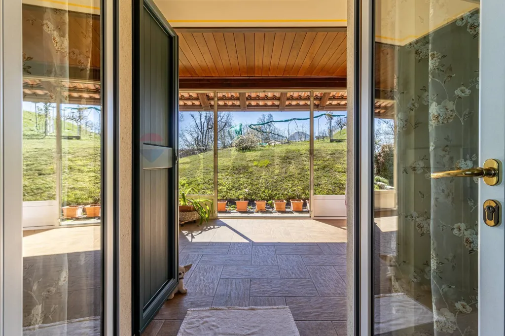 Ingresso - Villa indipendente con parco privato a Magnano