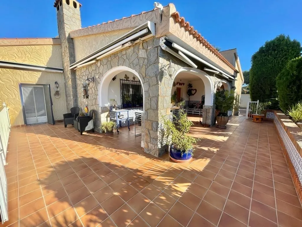 Terrazza - Luxury Detached House with Pool in Santa Pola