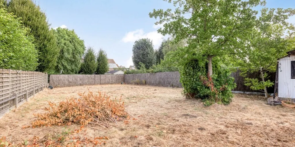 Jardin - Maison à Rénover dans un Cadre Calme à Wevelgem