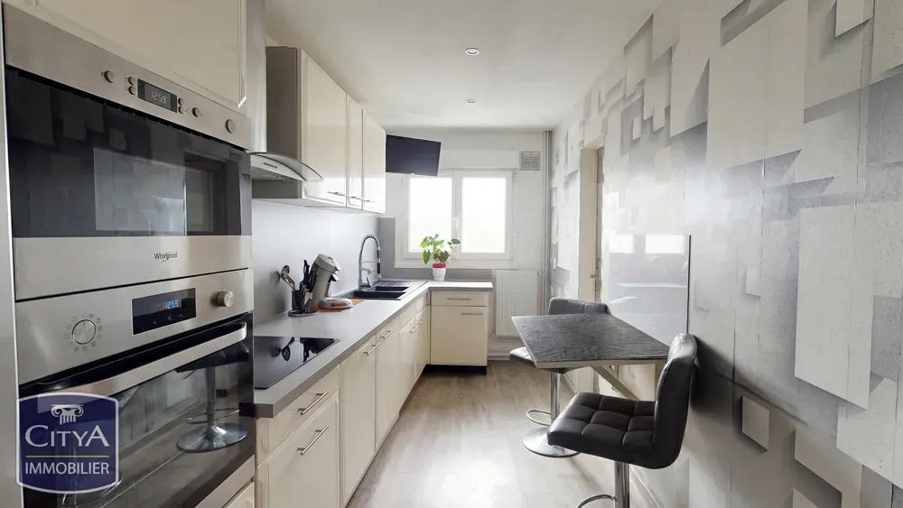 Cucina - Bright 4-Piece Apartment with Loggia in Le Mans