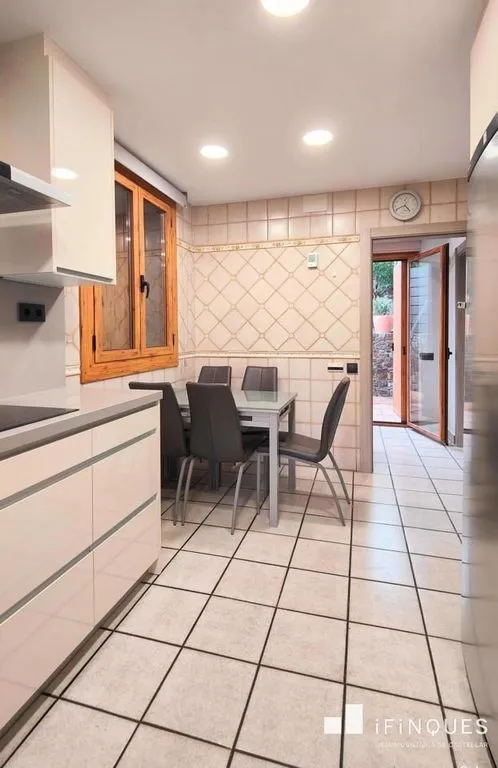 Köök - Luxury Villa with Private Pool in Castellar del Vallès