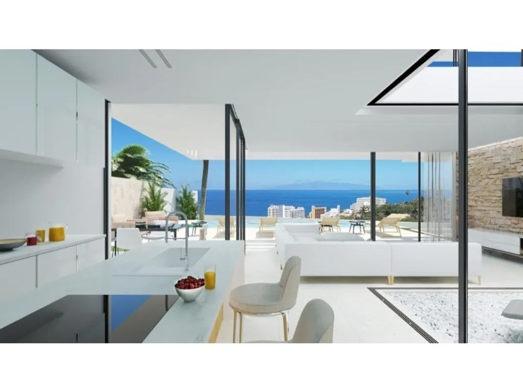 Elutuba - Contemporary Villa with Pergola in Adeje