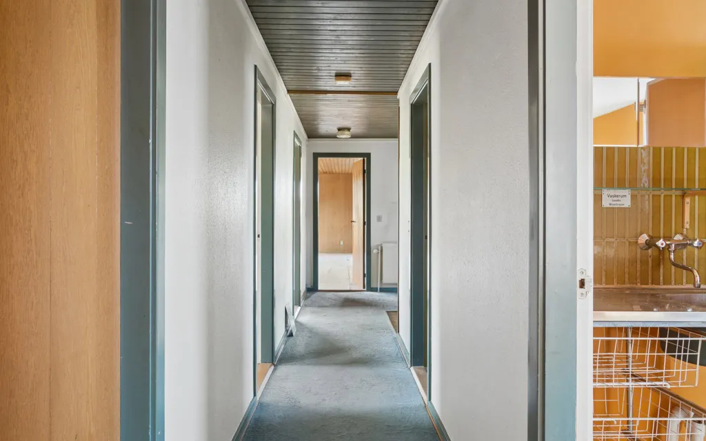 Entrée - Classic 70s Villa with Garden in Beder