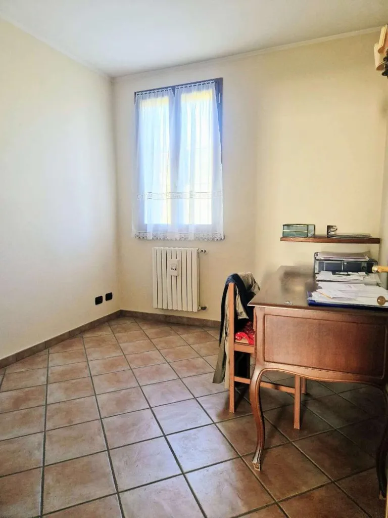 Studio - Corner Semi-Detached Villa with Garden in Rubiera