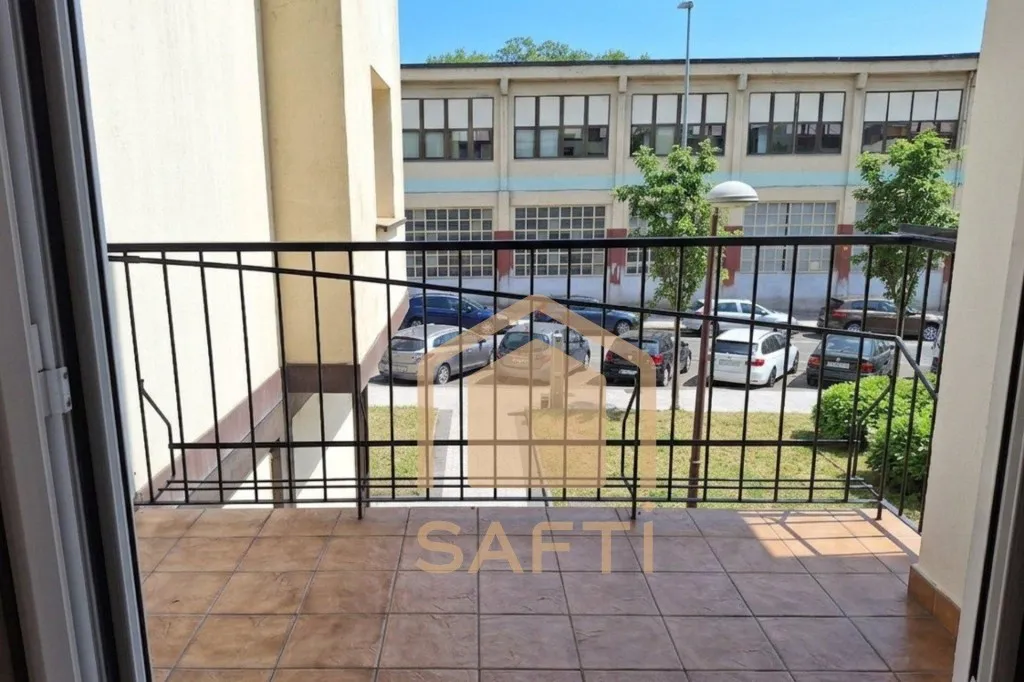 Rõdu - Reformed Apartment with Terrace in Hernani