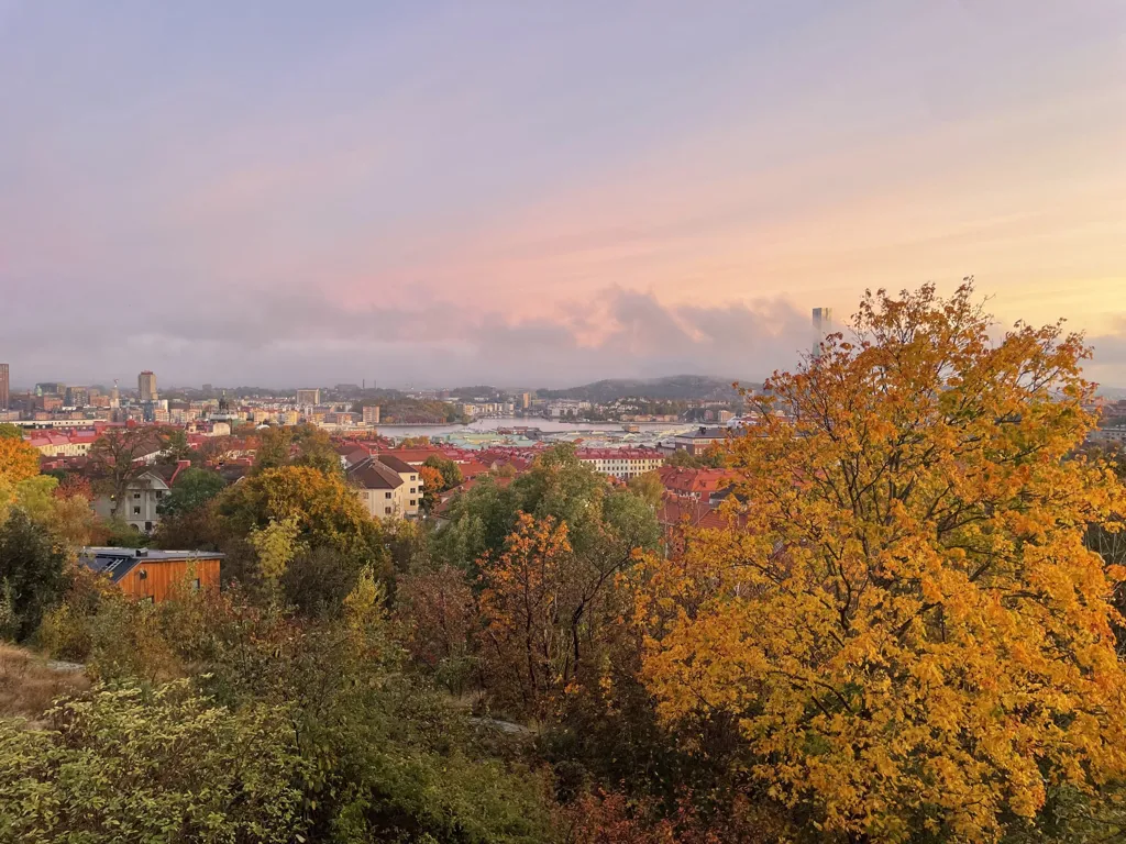 Bright Two-Bedroom with Panoramic View in Stockholm
