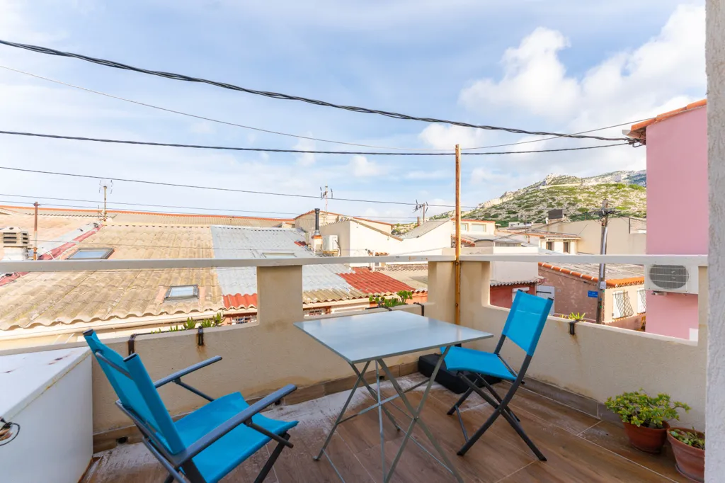 Rearranged Cabanon with Terrace in Goudes