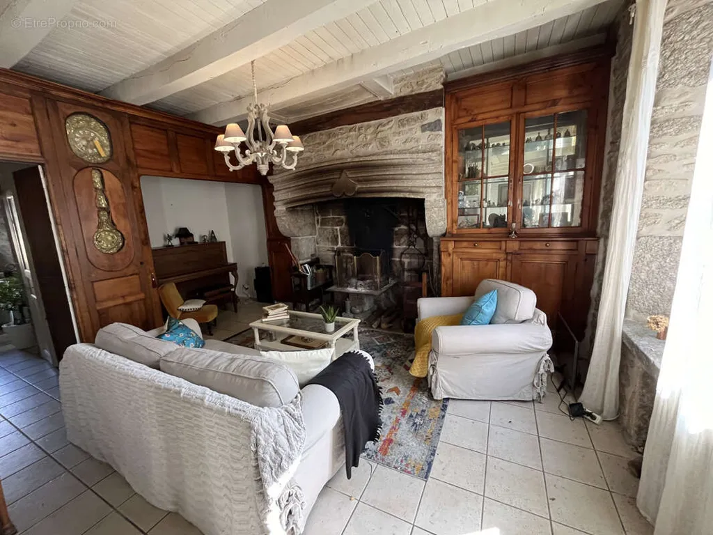 8-room house in Graissac