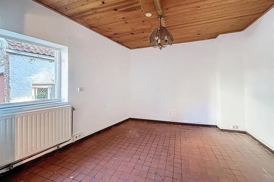 Stanze - Three-Fronted House with Garden in Biesme-Sous-Thuin
