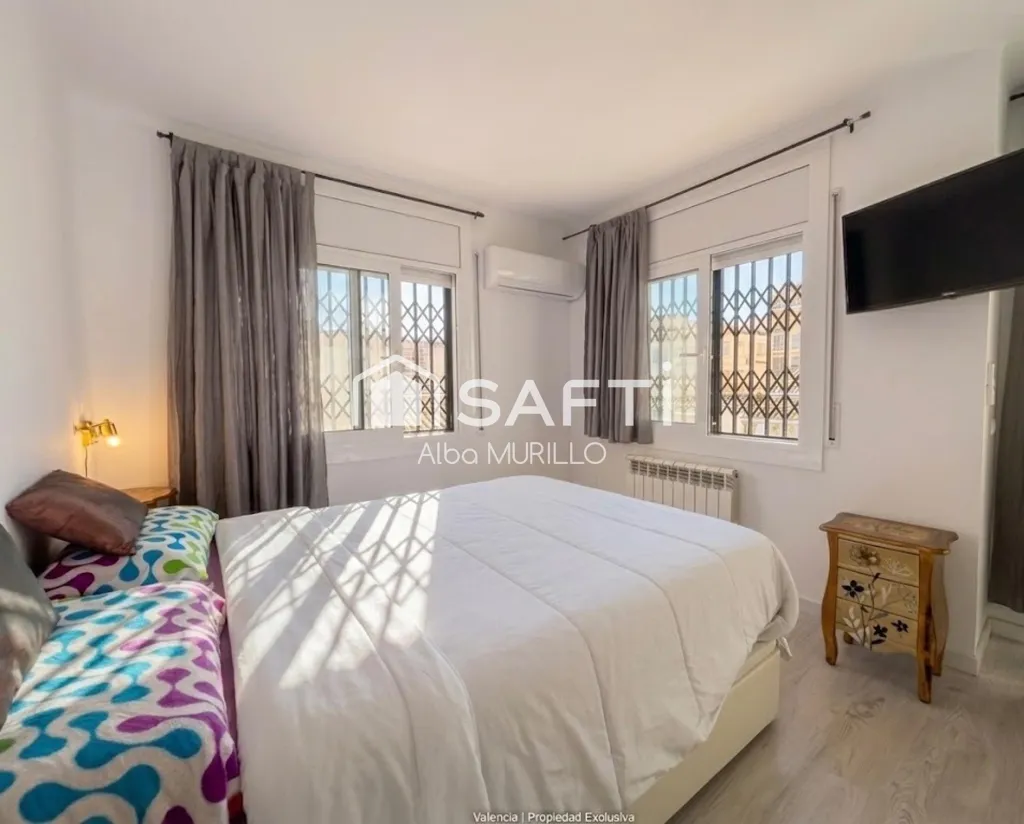 Magamistoad - Renovated Corner House with Sea View in Cunit