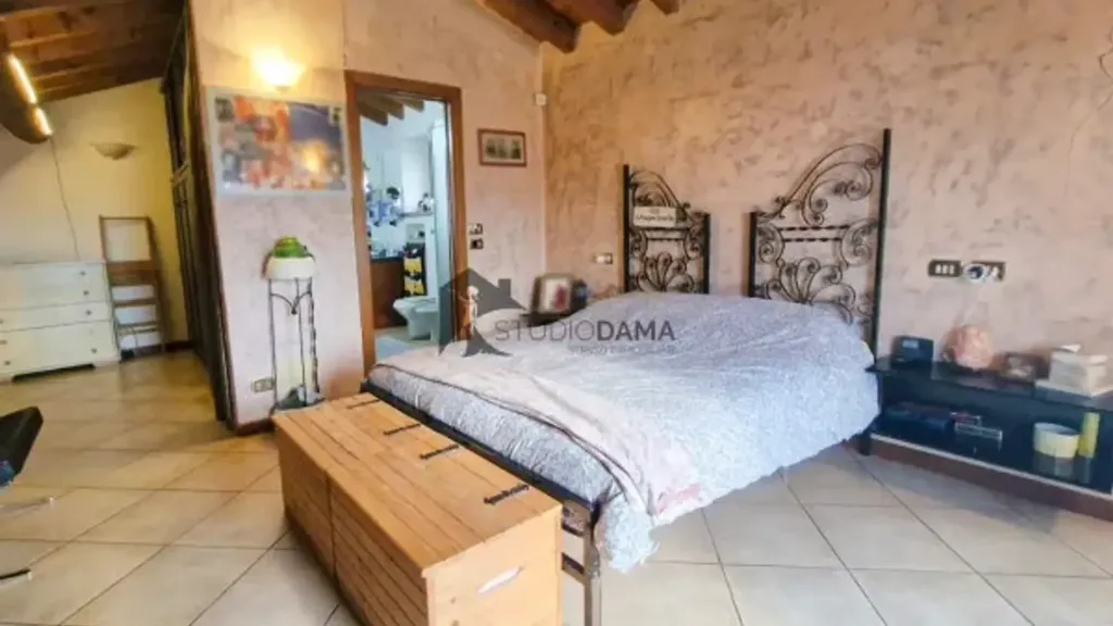 Chambres - Divisible Apartment with Private Garden in Bedizzole