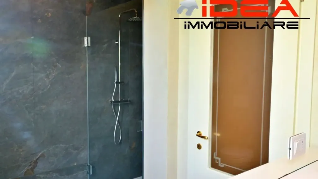 Salles de bain - Fully Rented Apartment with Ascender in Modena
