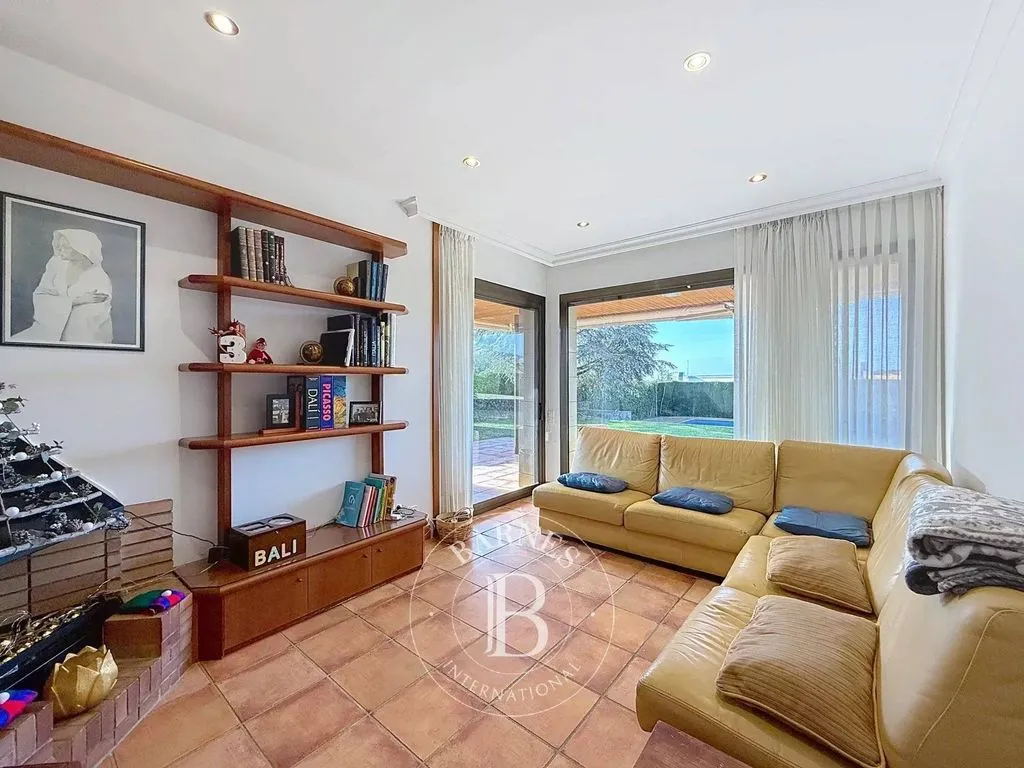Elutuba - Luxury Villa with Pool in El Masnou