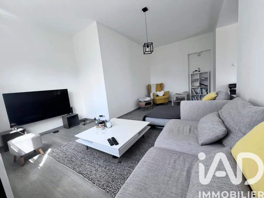 Elutuba - Spacious Apartment with Terraces in Longwy