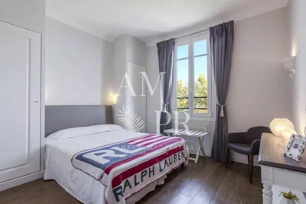 Bedrooms - Luxury Villa with Sea View in Cannes