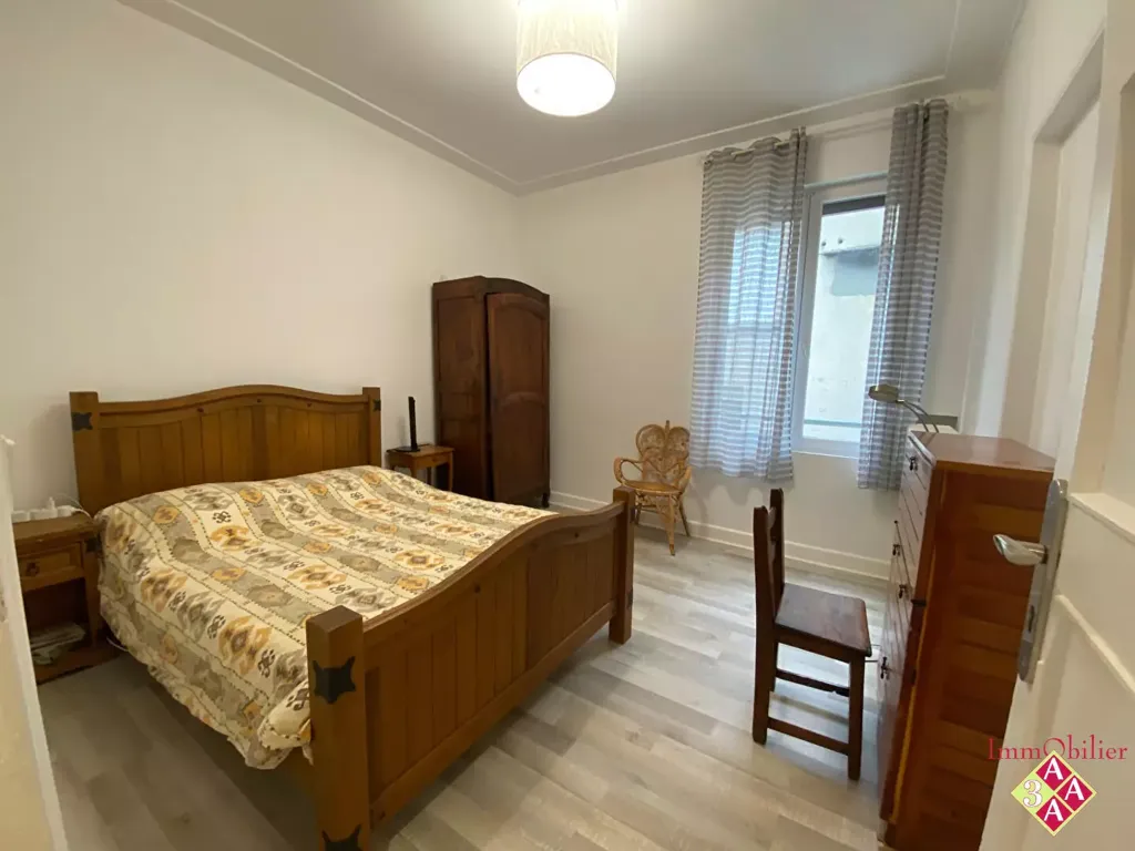 Bedrooms - Renovated Apartment with Balcony in Grenoble Centre
