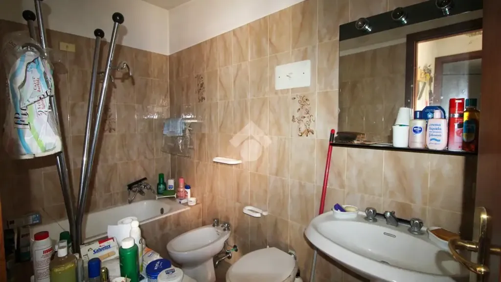 Vannitoad - Rustic Property with Courtyard in Ghedi