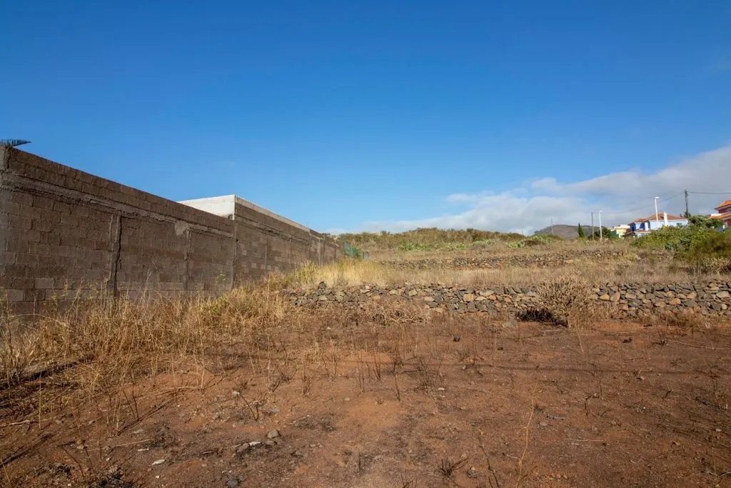 Garden - Building Land with Chalet Potential in El Rosario