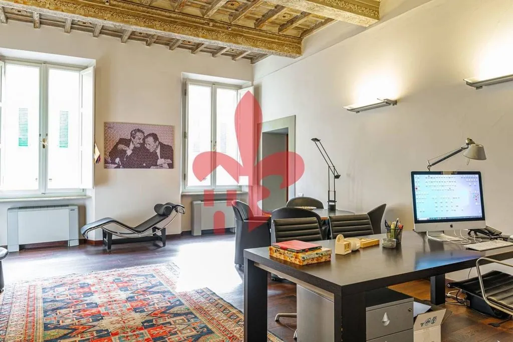 Bureau - Luxury Apartment with Terrace in Florence