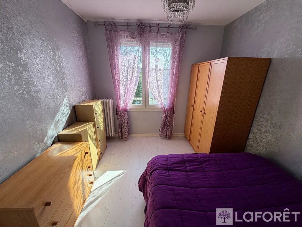 Chambres - Appartement avec Vue sur Cathédrale à Reims
