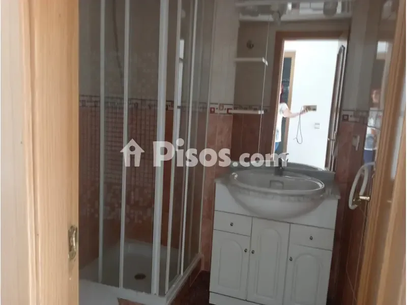 Salles de bain - Ample Ground Floor Apartment in Plaza de Puerta de Viñas