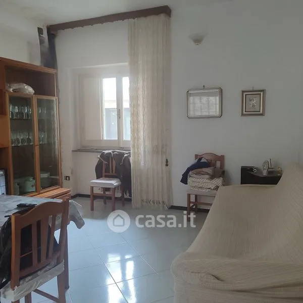 Séjour - Three-Bedroom Apartment with Private Courtyard in Bari
