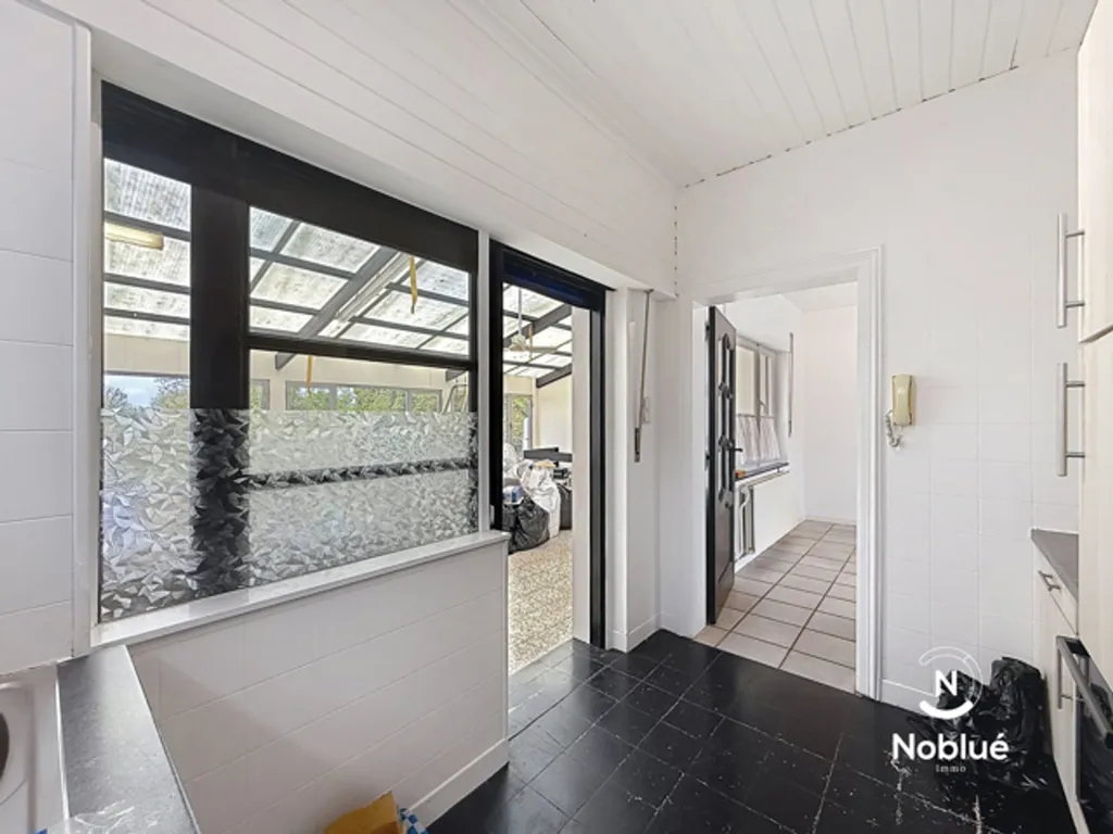 Hallway - Spacious House with Garden in Stembert Centre
