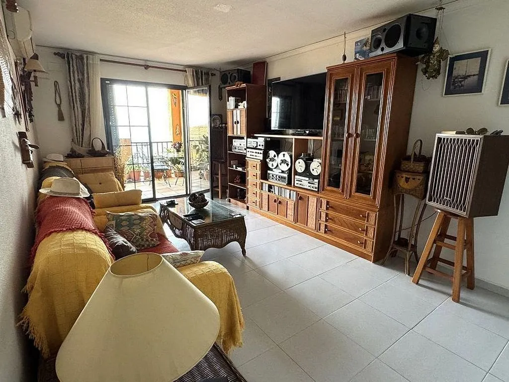 Séjour - Apartment with Pool and Sea View in Mascarat