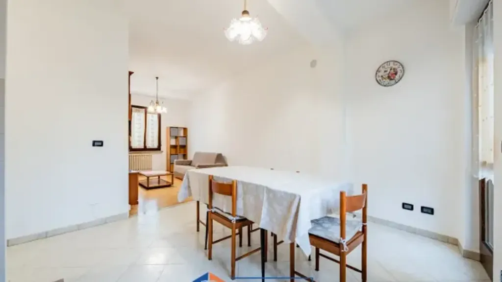 Söögituba - Apartment with Balcony in Beinette Centre