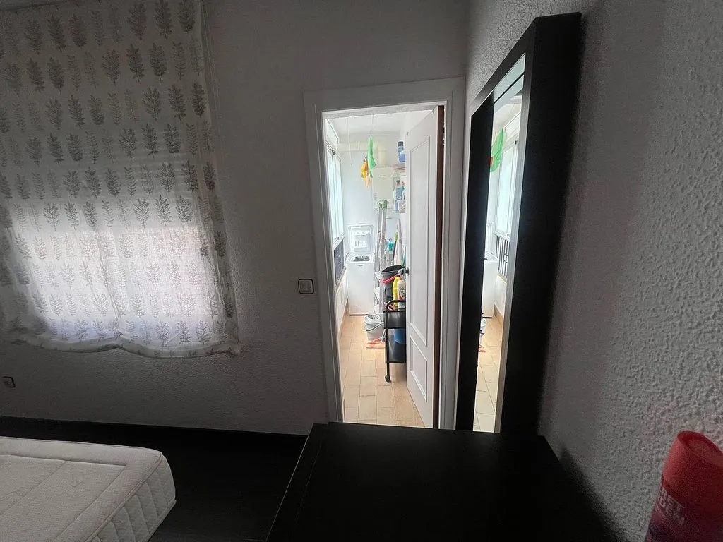 Chambres - Furnished Flat with Balcony in Millán de Priego